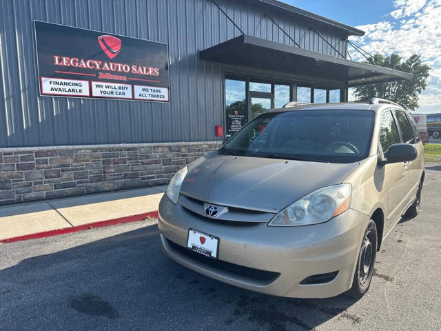 2009 Toyota Sienna LE 8-Passenger