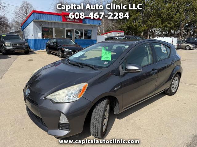 2014 Toyota Prius c Three