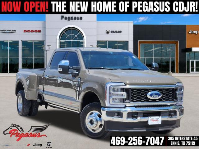 2026 Ford Super Duty F-350 Lariat