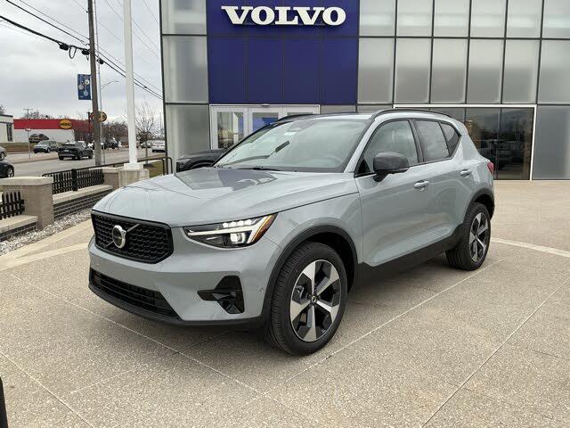 2026 Volvo XC40 B5 Plus AWD