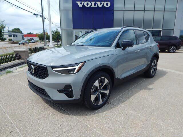 2026 Volvo XC40 B5 Plus AWD