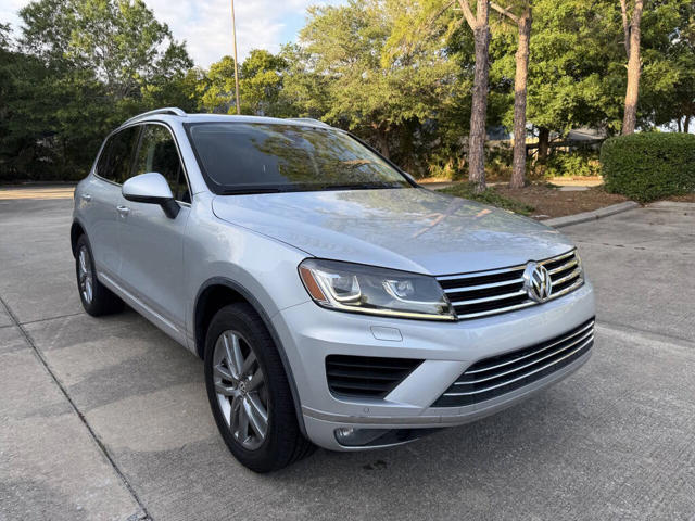 2016 Volkswagen Touareg VR6 Lux