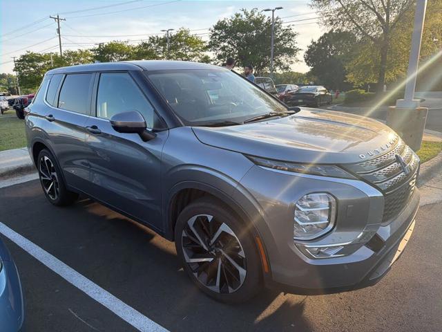 2023 Mitsubishi Outlander SE