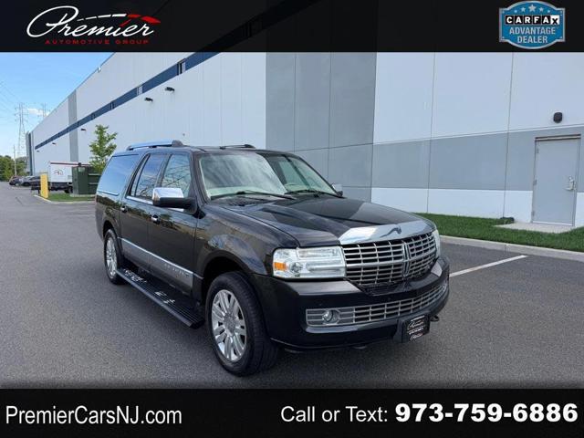 2012 Lincoln Navigator L Base