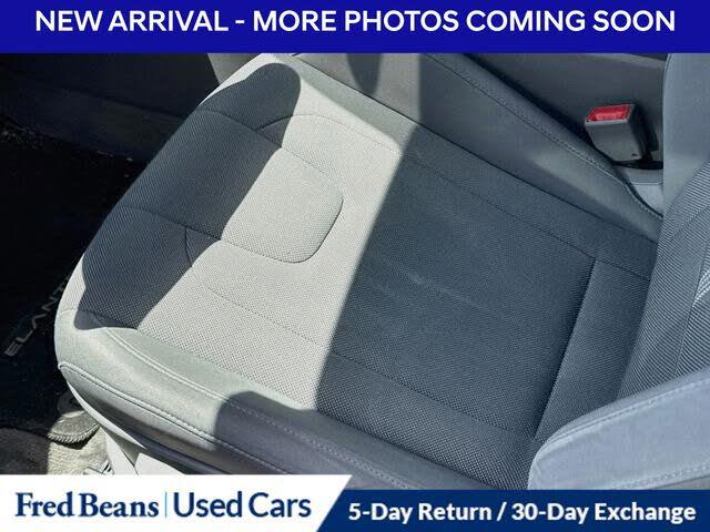 2021 Hyundai Elantra SE FWD