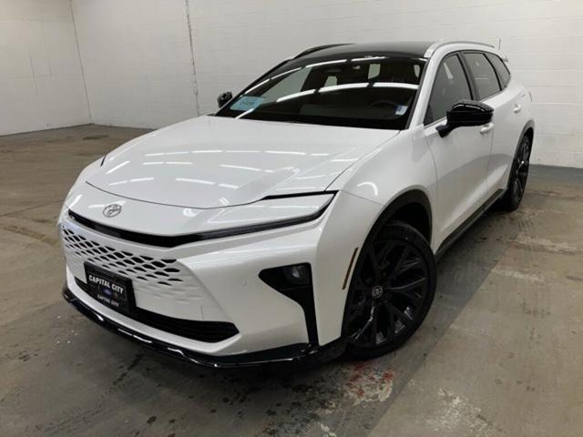 2025 Toyota Crown Signia Limited AWD