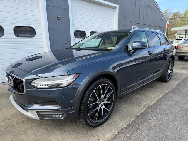 2020 Volvo V90 Cross Country T6