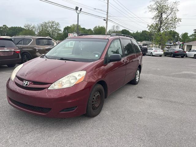 2008 Toyota Sienna LE 8-Passenger