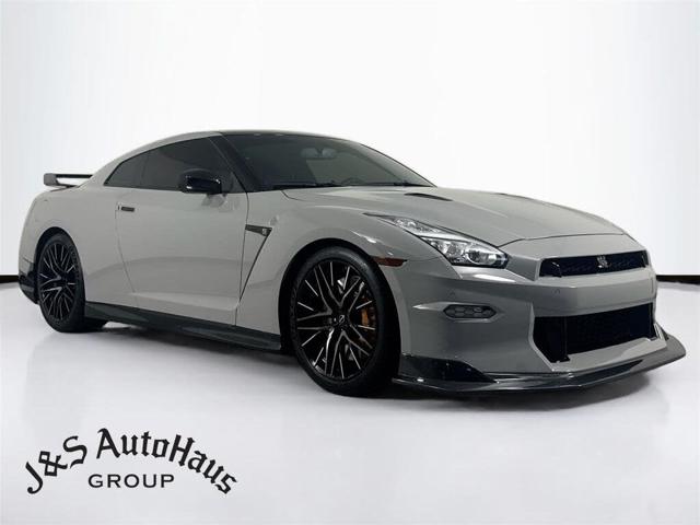 2024 Nissan GT-R Premium