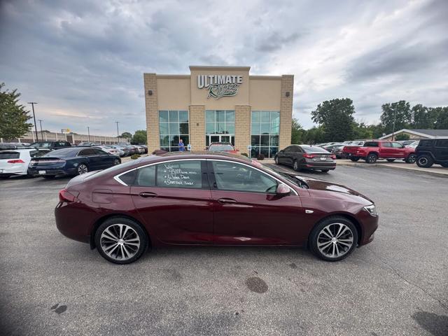 2019 Buick Regal Sportback Essence