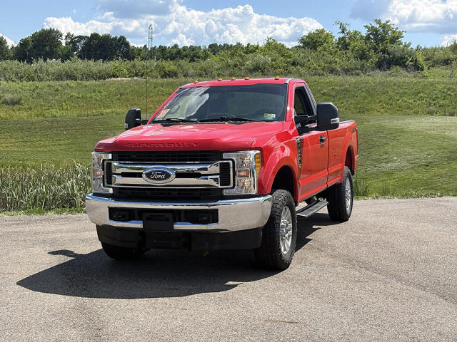 2017 Ford Super Duty F-350 SRW XL