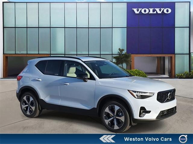 2026 Volvo XC40 B5 Plus AWD
