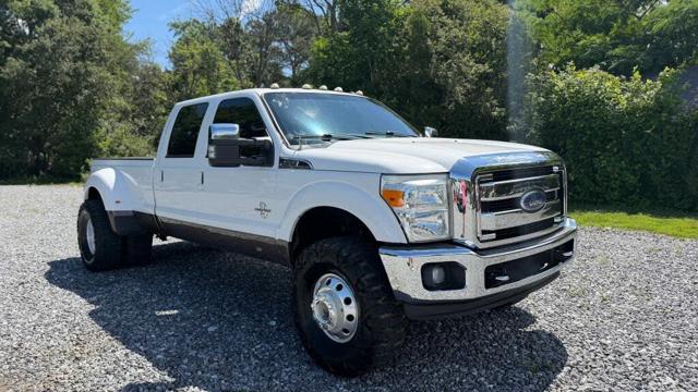 2015 Ford Super Duty F-350 DRW Lariat