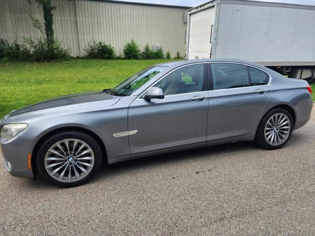 2012 BMW 7 Series 740i