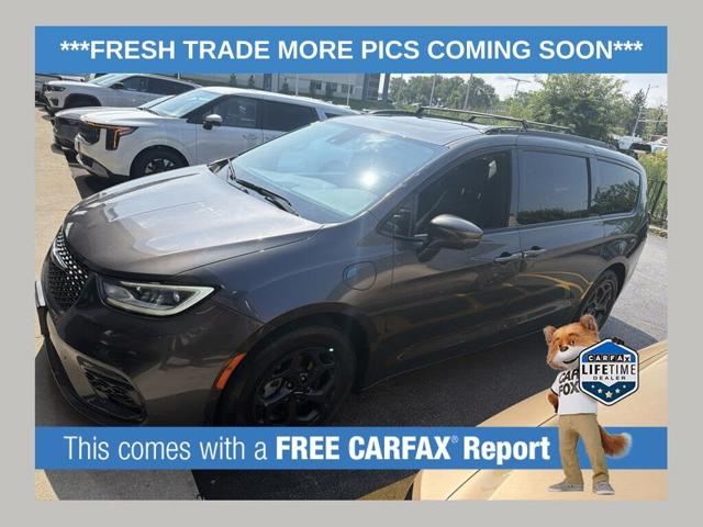 2022 Chrysler Pacifica Hybrid Limited