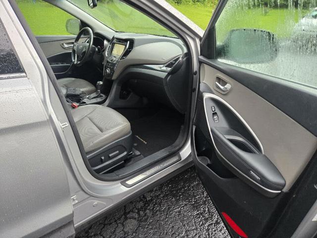 2016 Hyundai Santa Fe SE