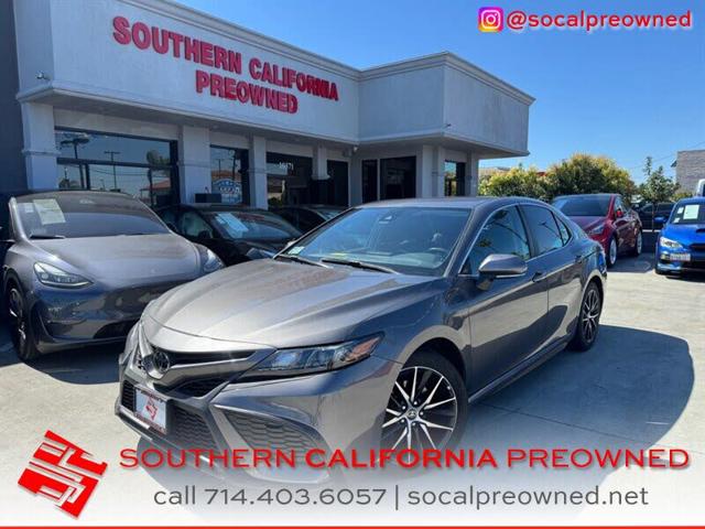2022 Toyota Camry Hybrid SE