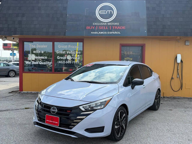 2023 Nissan Versa SR