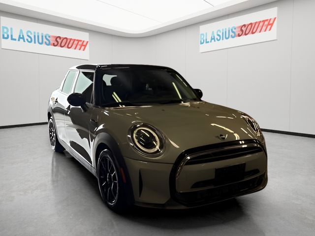 2023 MINI Hardtop Cooper