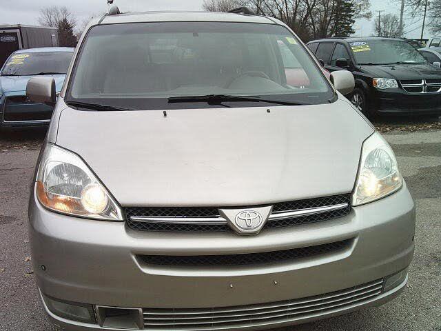 2004 Toyota Sienna 4 Dr XLE Limited AWD Passenger