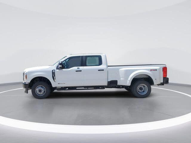 2026 Ford Super Duty F-350 DRW XL