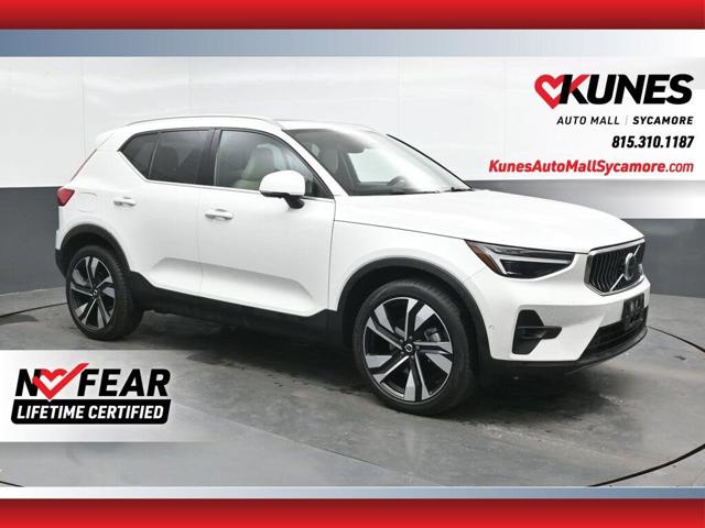 2023 Volvo XC40 B5 Ultimate Bright Theme AWD