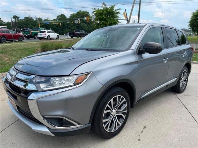 2017 Mitsubishi Outlander ES