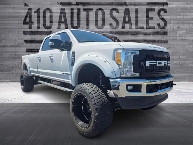 2017 Ford Super Duty F-350 SRW Lariat