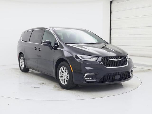 2025 Chrysler Pacifica Select FWD