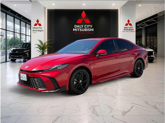 2025 Toyota Camry SE FWD