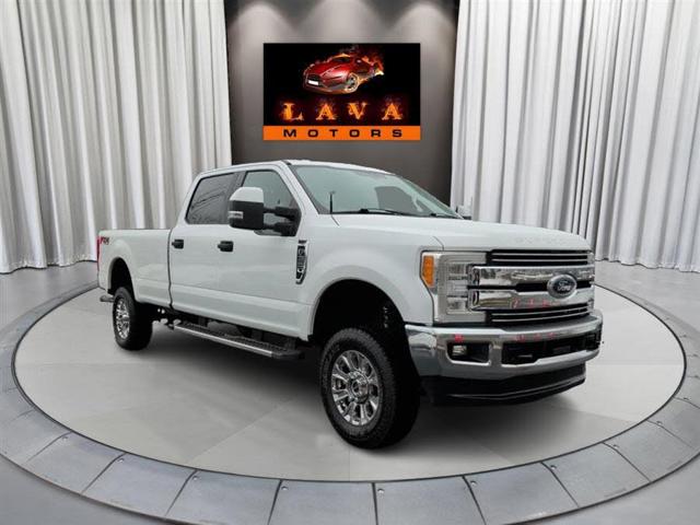 2017 Ford Super Duty F-350 SRW XLT
