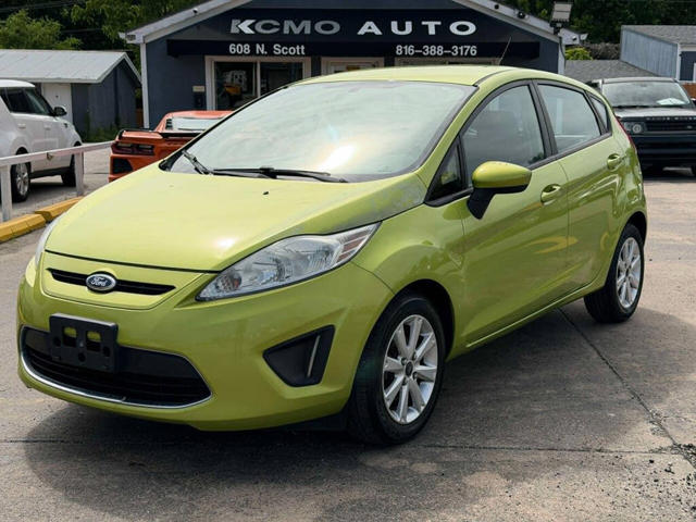 2011 Ford Fiesta SE Hatchback