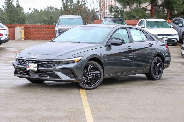 2026 Hyundai Elantra Hybrid SEL Sport FWD
