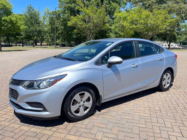 2017 Chevrolet Cruze LS Sedan FWD