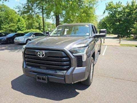 2022 Toyota Tundra 4WD SR5