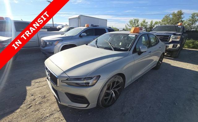 2020 Volvo S60 T6 Momentum