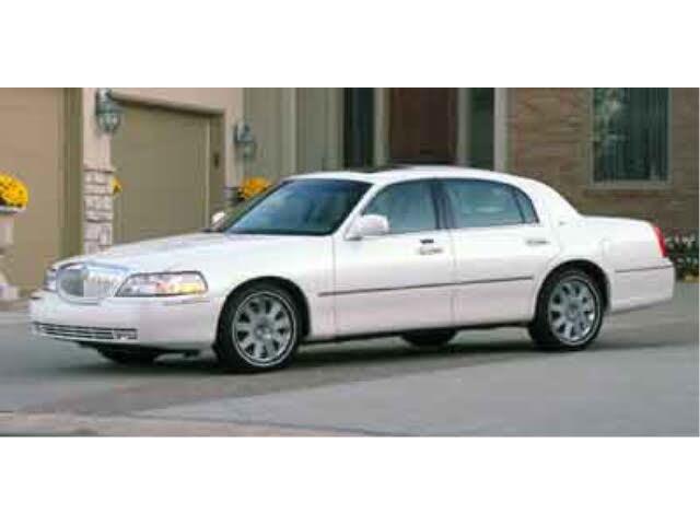 2004 Lincoln Town Car Signature