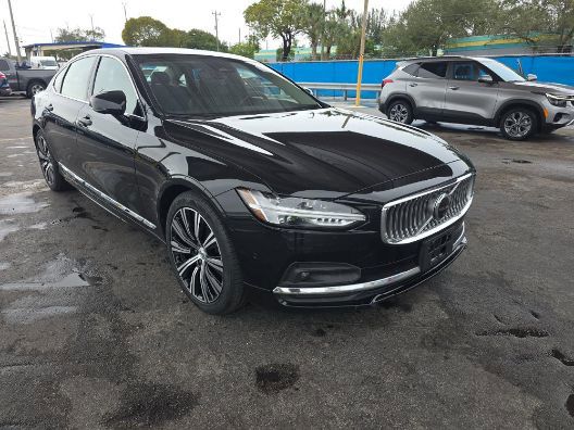 2023 Volvo S90 B6 Plus AWD