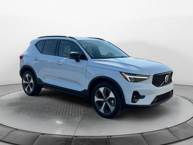 2026 Volvo XC40 B5 Plus AWD