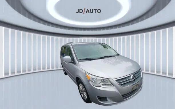 2012 Volkswagen Routan SE