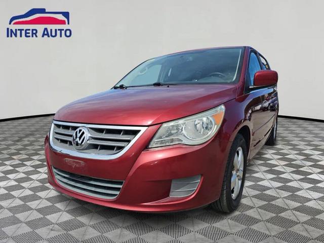 2011 Volkswagen Routan SE