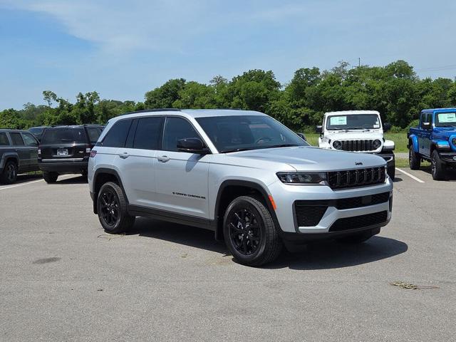 2026 Jeep Grand Cherokee Altitude RWD