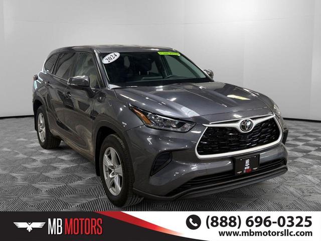 2024 Toyota Highlander LE
