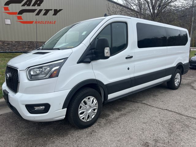 2023 Ford Transit Passenger Wagon 350 XLT Low Roof LB RWD