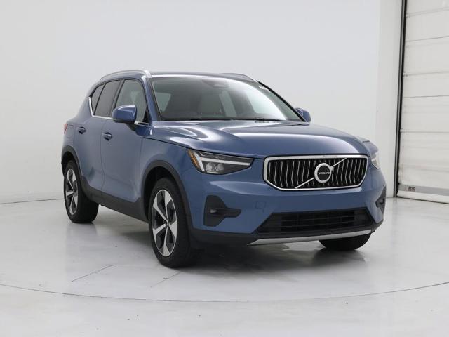 2023 Volvo XC40 B5 Plus Bright Theme AWD