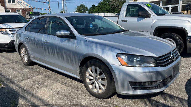 2014 Volkswagen Passat 1.8T S