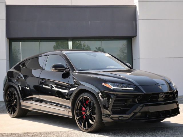 2022 Lamborghini Urus Base