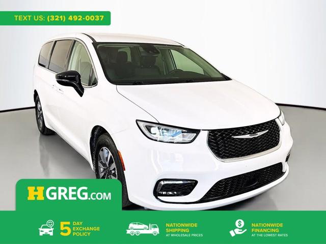 2024 Chrysler Pacifica Hybrid Select
