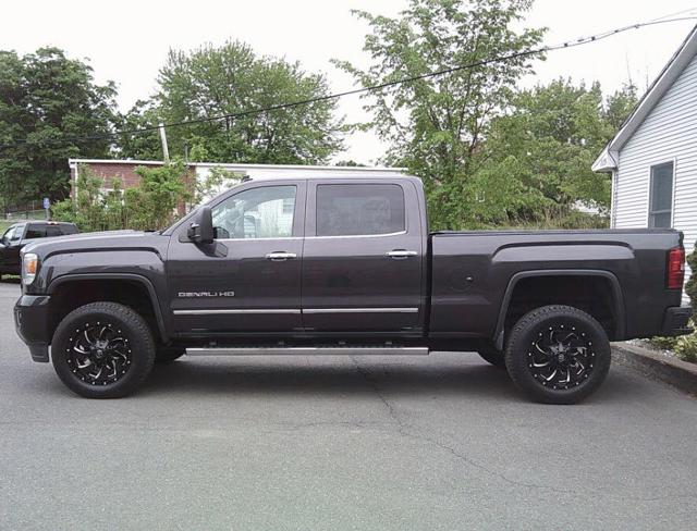 2015 GMC Sierra 2500HD Denali