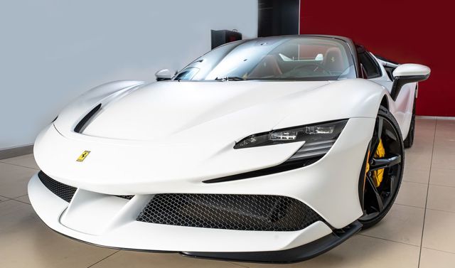 2024 Ferrari SF90 Spider Base